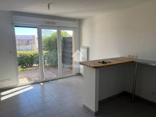Appartement à vendre 117 000 € 2 pièces 1 chambre 39 m² RDC Extension Années 50-70 A Brignoles 83170