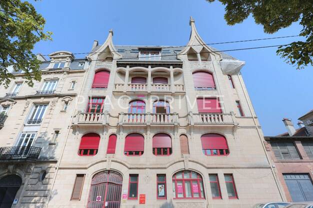Appartement à vendre 318 000 € 6 pièces 4 chambres 161 m² Dernier étage, Étage 4/4 Rive Droite Epinal 88000