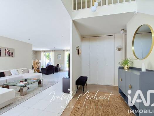 Maison à vendre 790 000 € 8 pièces 5 chambres 200 m² 740 m² de terrain Haut Vernouillet 78540