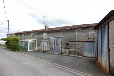 Maison à vendre 147 900 € 4 pièces 3 chambres 122 m² 615 m² de terrain Coulonges 17800