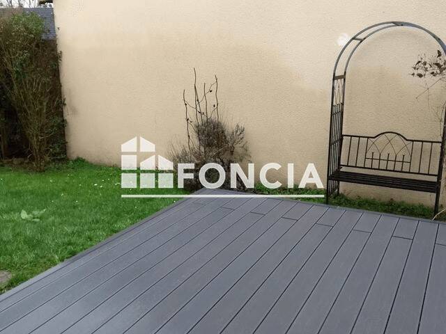 Maison à louer, 81m², DOUZY