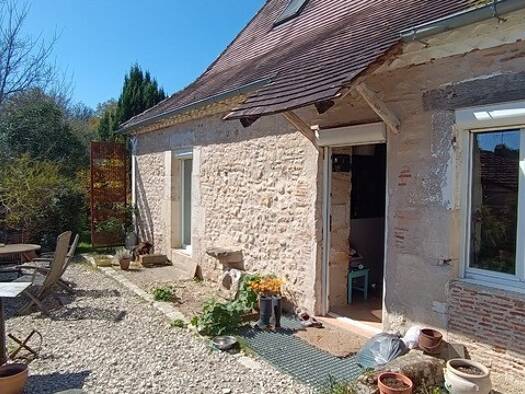 Maison à vendre 173 000 € 7 pièces 3 chambres 172 m² 2 300 m² de terrain Limeyrat 24210