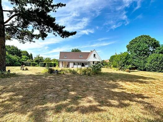 Maison à vendre 346 500 € 8 pièces 4 chambres 166 m² 6 271 m² de terrain Le Heaulme 95640