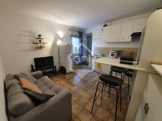 Appartement à louer 415 € 2 pièces 1 chambre 25,3 m² Étage 1/2 Piolenc 84420