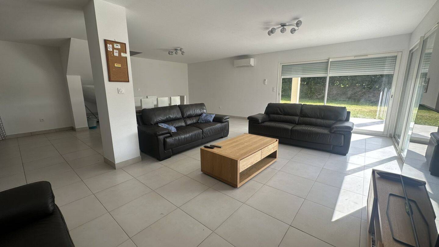 Maison à louer, 168m², LA SALVETAT BELMONTET