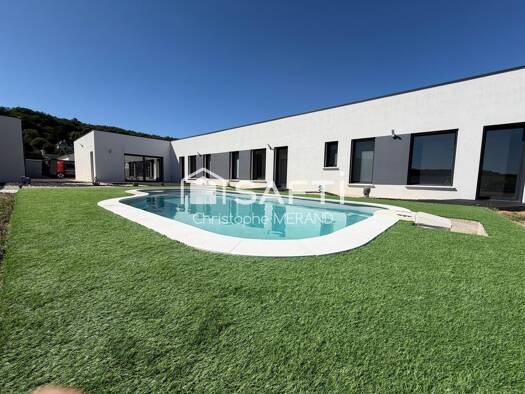 Maison à vendre 439 000 € 10 pièces 5 chambres 272 m² 1 376 m² de terrain Vaux-sur-Vienne 86220