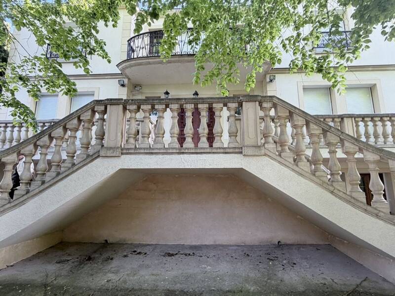 Maison à vendre, 301m², SAINT MAUR DES FOSSES