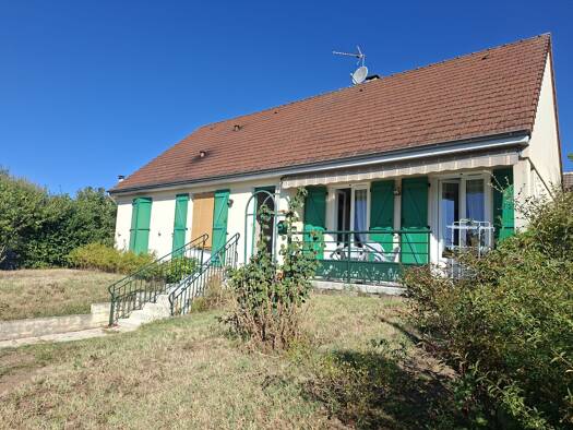 Maison à vendre 175 000 € 6 pièces 4 chambres 103 m² 674 m² de terrain Neuvy 03000