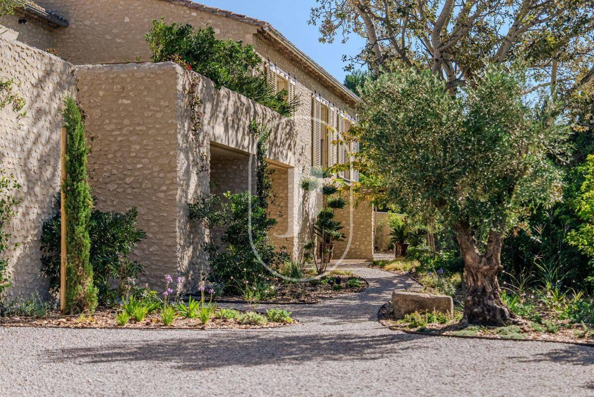 Maison à vendre, 460m², MAUSSANE LES ALPILLES