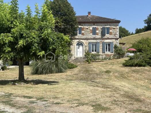 Maison à vendre 360 000 € 9 pièces 7 chambres 312 m² 22 524 m² de terrain Valence 82400