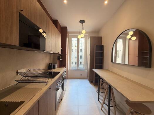 Colocation à louer 700 € 4 pièces 1 chambre 73 m² 2ème étage Perrache Lyon 2ème arrondissement 69002