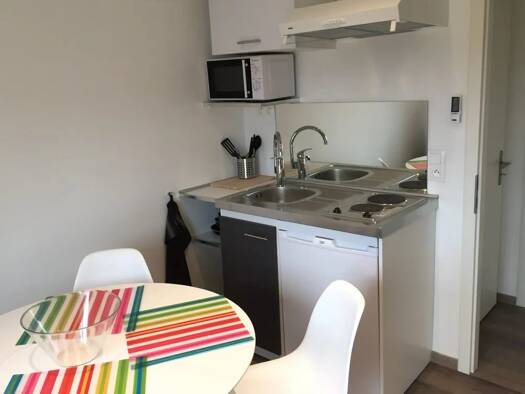 Appartement à louer - logement étudiant 850 € 2 pièces 1 chambre 30 m² RDC Zone Verte-Thionville Ouest Thionville 57100