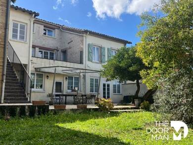 Maison de vacances à vendre 570 000 € 20 pièces 10 chambres 734 m² 892 m² de terrain Cologne 32430