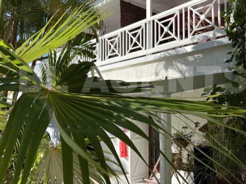 Maison à vendre, 275m², LE GOSIER