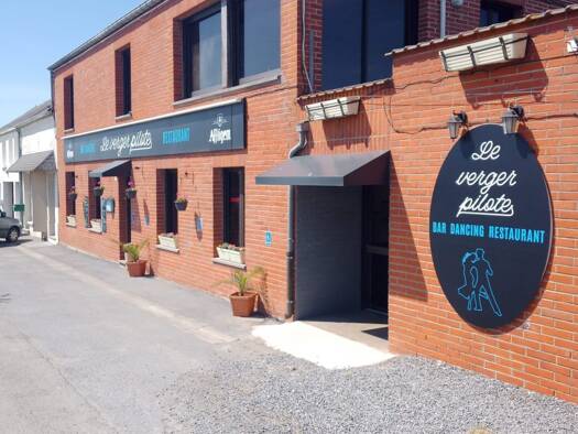 Restaurant à vendre Fonds de commerce 425 000 € 300 m² d'espace de restauration Maroilles 59550