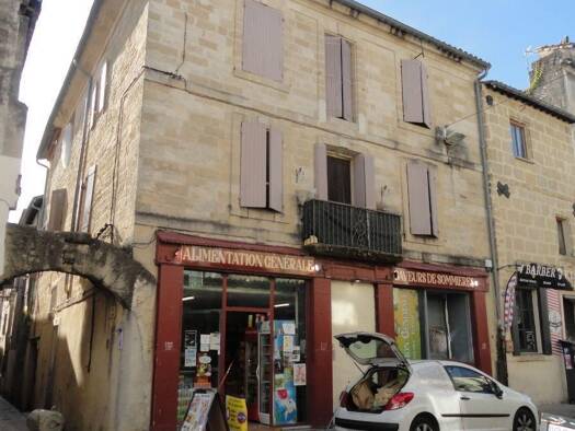 Immeuble à vendre 275 600 € Sommières 30250