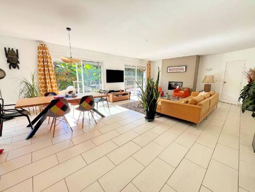 Maison à vendre 1 380 000 € 7 pièces 4 chambres 230 m² 1 078 m² de terrain Biarritz 64200