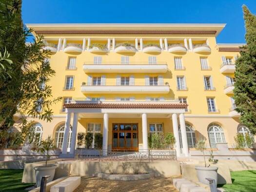Appartement à vendre 219 900 € 2 pièces 1 chambre 52 m² Étage 2/4 Avignon 84000