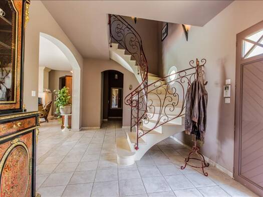 Maison à vendre 679 250 € 10 pièces 7 chambres 280 m² 3 018 m² de terrain Ste Lheurine 17520