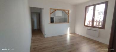 Appartement à louer 700 € 2 pièces 1 chambre 39,5 m² Étage 1/2 Nord Ouest La Ferté-sous-Jouarre 77260