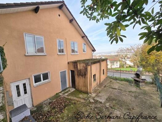 Maison à vendre 99 000 € 7 pièces 5 chambres 130 m² 648 m² de terrain Centre Ville Exincourt 25400