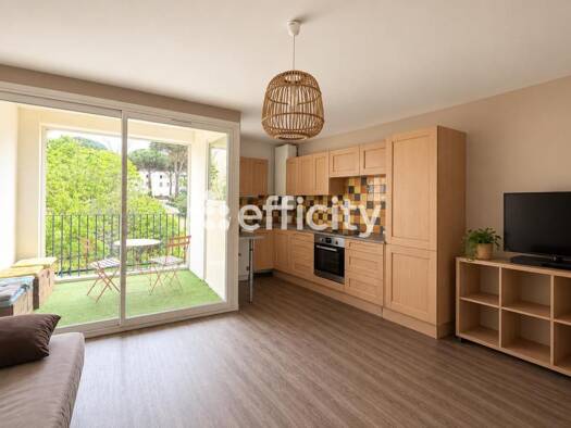 Appartement à vendre 160 000 € 2 pièces 1 chambre 40 m² Étage 1/4 Sud La Grande-Motte 34280