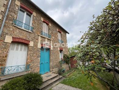 Maison à vendre 360 000 € 7 pièces 4 chambres 179 m² 676 m² de terrain Route de Verneuil Les Mureaux 78130