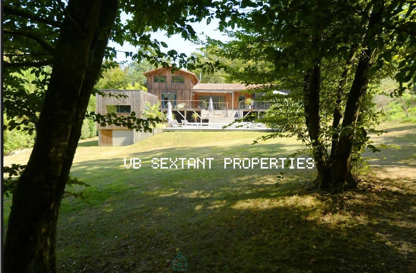 Maison à vendre, 228m², LATRESNE