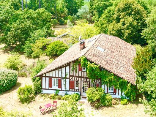 Maison à vendre 950 000 € 11 pièces 7 chambres 305 m² 8 500 m² de terrain Soorts-Hossegor 40150