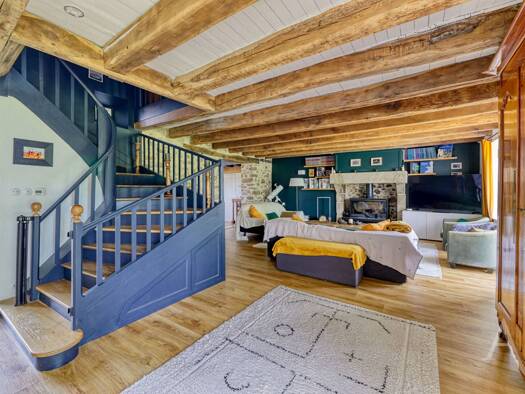 Maison à vendre 575 000 € 6 pièces 4 chambres 252 m² 7 217 m² de terrain Legé 44650
