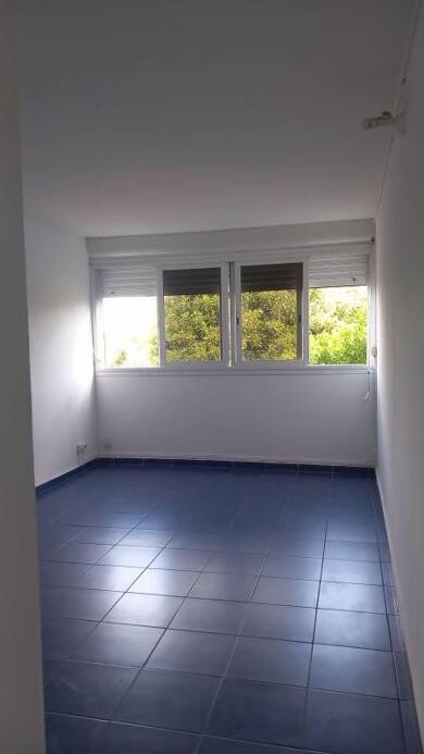 Duplex à vendre 85 000 € 3 pièces 2 chambres 51,7 m² Étage 1/4 Les Abymes 97139