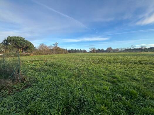 Terrain constructible à vendre 39 500 € 5 139 m² de terrain Saint-Géraud-de-Corps 24700