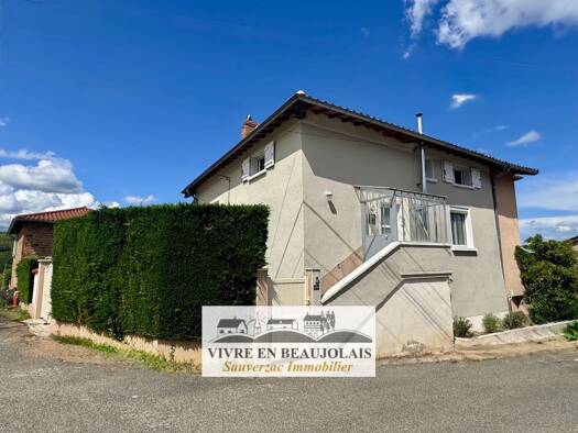 Maison à vendre 335 000 € 4 pièces 3 chambres 102 m² 241 m² de terrain Saint-Julien 69640