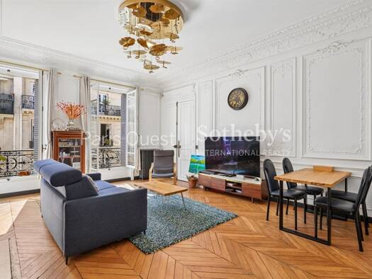 Appartement à vendre 2 735 000 € 6 pièces 4 chambres 201 m² 4ème étage Courcelles-Wagram Paris 17ème arrondissement 75017