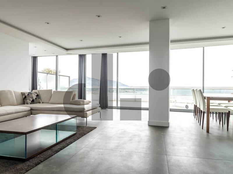 Maison à louer, 196m², MARSEILLE 8E