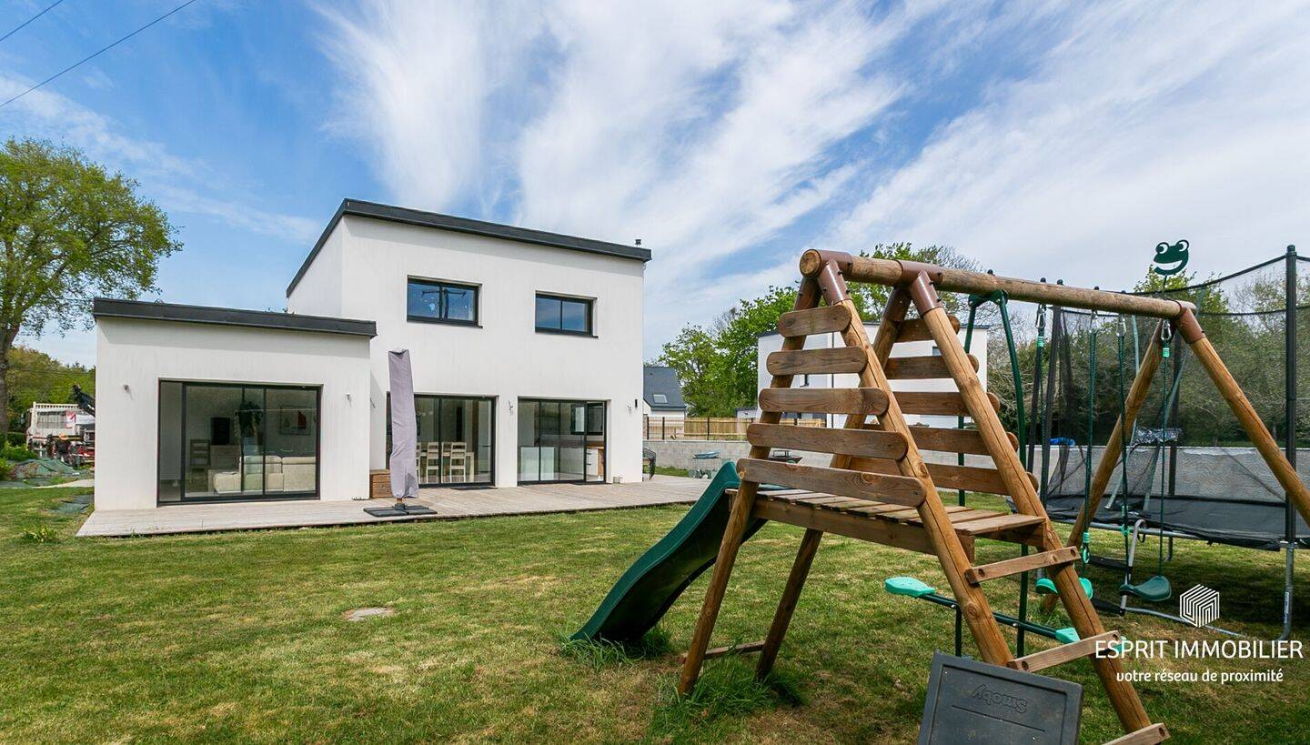 Maison à vendre, 118m², RIEC SUR BELON