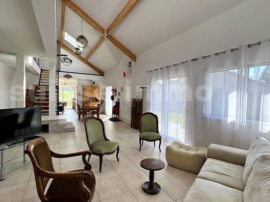 Maison à vendre - Neuf 550 000 € 9 pièces 7 chambres 275 m² 1 571 m² de terrain Valdahon 25800