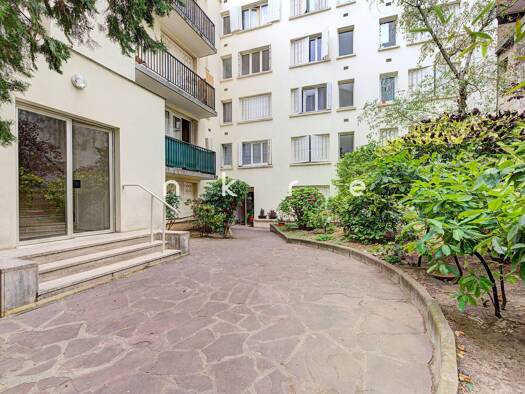 Appartement à vendre 267 650 € 1 pièce 2 chambres 24,7 m² 3ème étage Trudaine-Maubeuge Paris 9ème arrondissement 75009