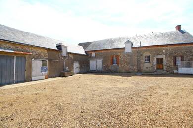 Ferme à vendre 86 500 € 5 pièces 3 chambres 140 m² 1 479 m² de terrain Bonneval 28800