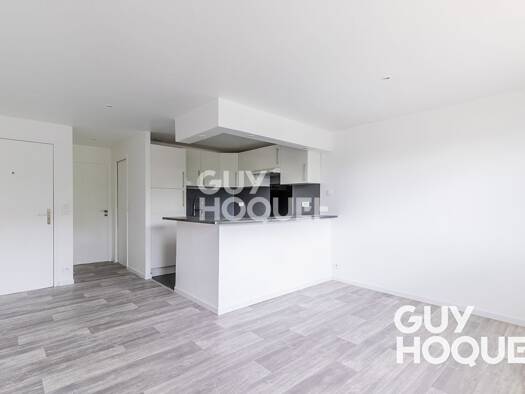 Appartement à vendre 139 000 € 2 pièces 1 chambre 33 m² Étage 1/2 Le Plateau Pyramide Athis Mons 91200