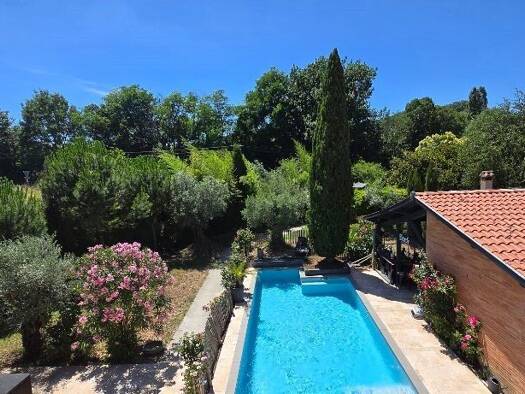 Maison à louer 2 700 € 6 pièces 5 chambres 175 m² 1 800 m² de terrain Pin-Balma 31130