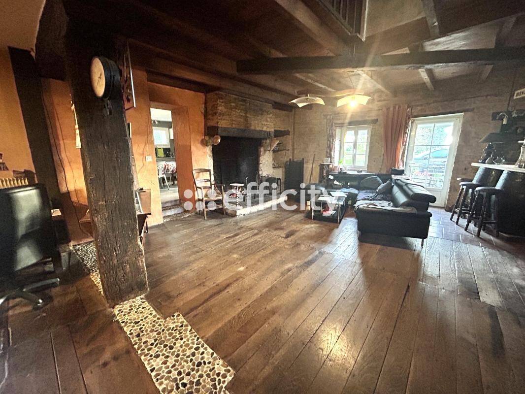 Maison à vendre, 182m², NANTEUIL EN VALLEE
