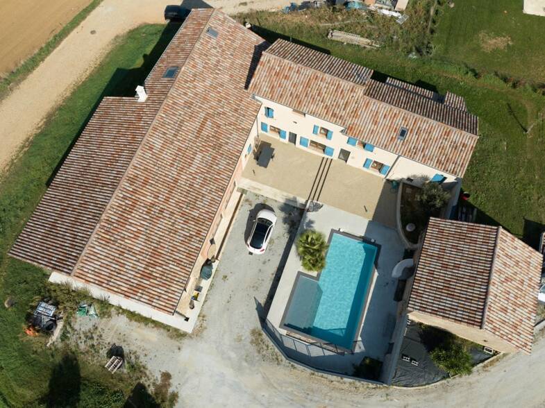 Maison à vendre 770 000 € 8 pièces 5 chambres 639 m² 2 450 m² de terrain Valence 26000