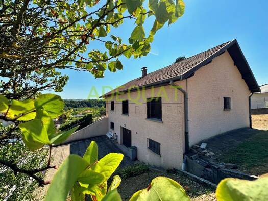 Maison à vendre 240 000 € 4 pièces 3 chambres 107,1 m² 1 075 m² de terrain Cessieu 38110