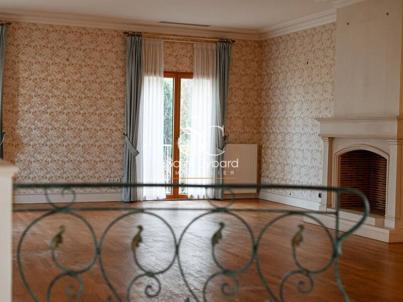 Maison à vendre, 293m², L'ISLE D'ESPAGNAC