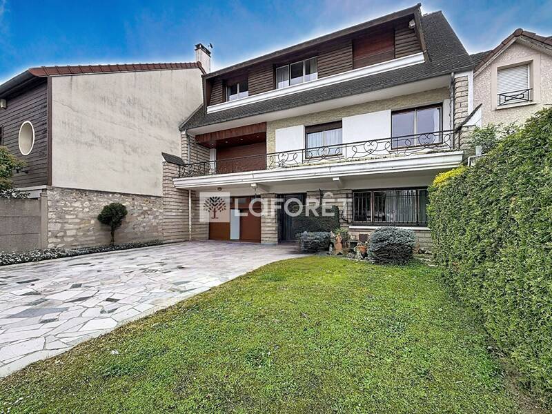 Maison à vendre, 255m², SAINT MAUR DES FOSSES