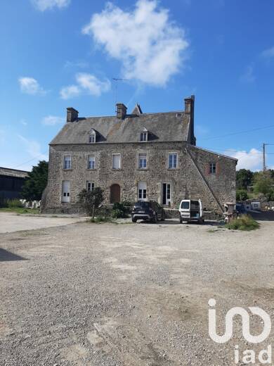 Demeure à vendre 330 000 € 8 pièces 7 chambres 205 m² 12 997 m² de terrain Saint-Sauveur-de-Pierrepont 50250