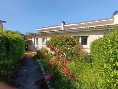 Maison de plain-pied à vendre 122 912 € 4 pièces 2 chambres 84 m² 683 m² de terrain Bosmie l Aiguille 87110
