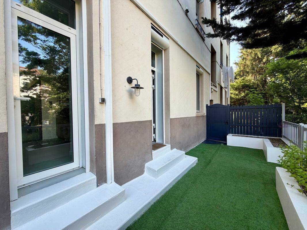 Maison à louer, 39m², CALUIRE ET CUIRE