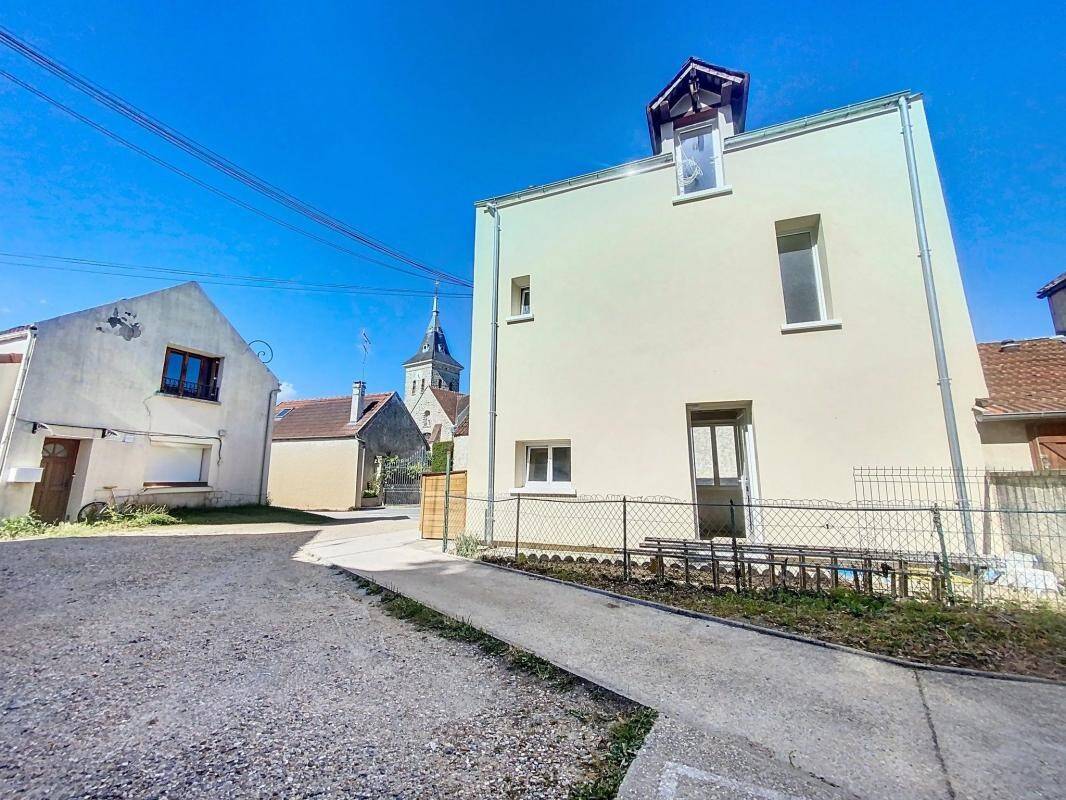 Maison à vendre, 45m², VOISINS LE BRETONNEUX